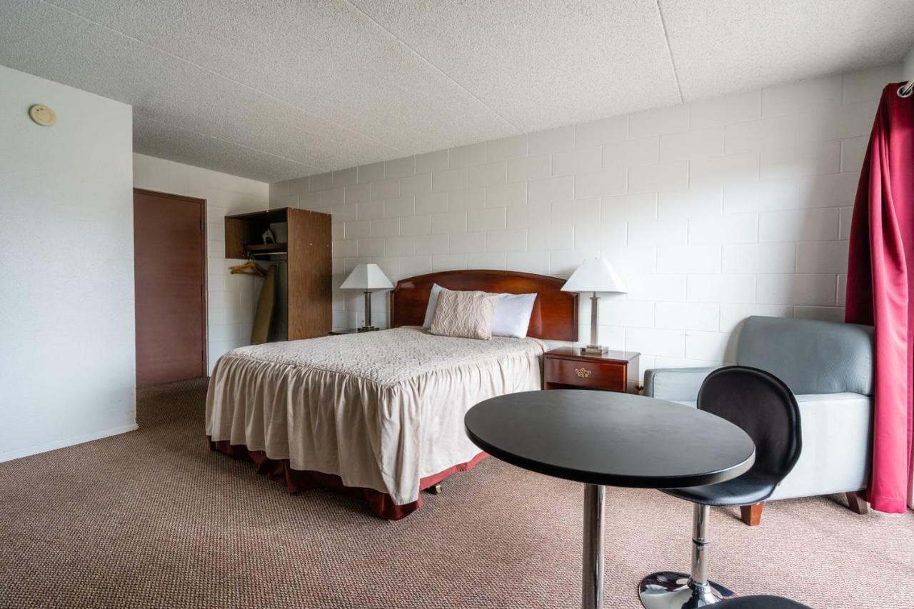 M&M Motel Connell Exterior photo